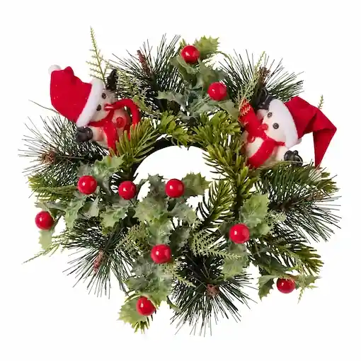 professional-christmas-wreath-masking-service Professional image masking service for a Christmas wreath, featuring a precise cutout of complex pine needles.